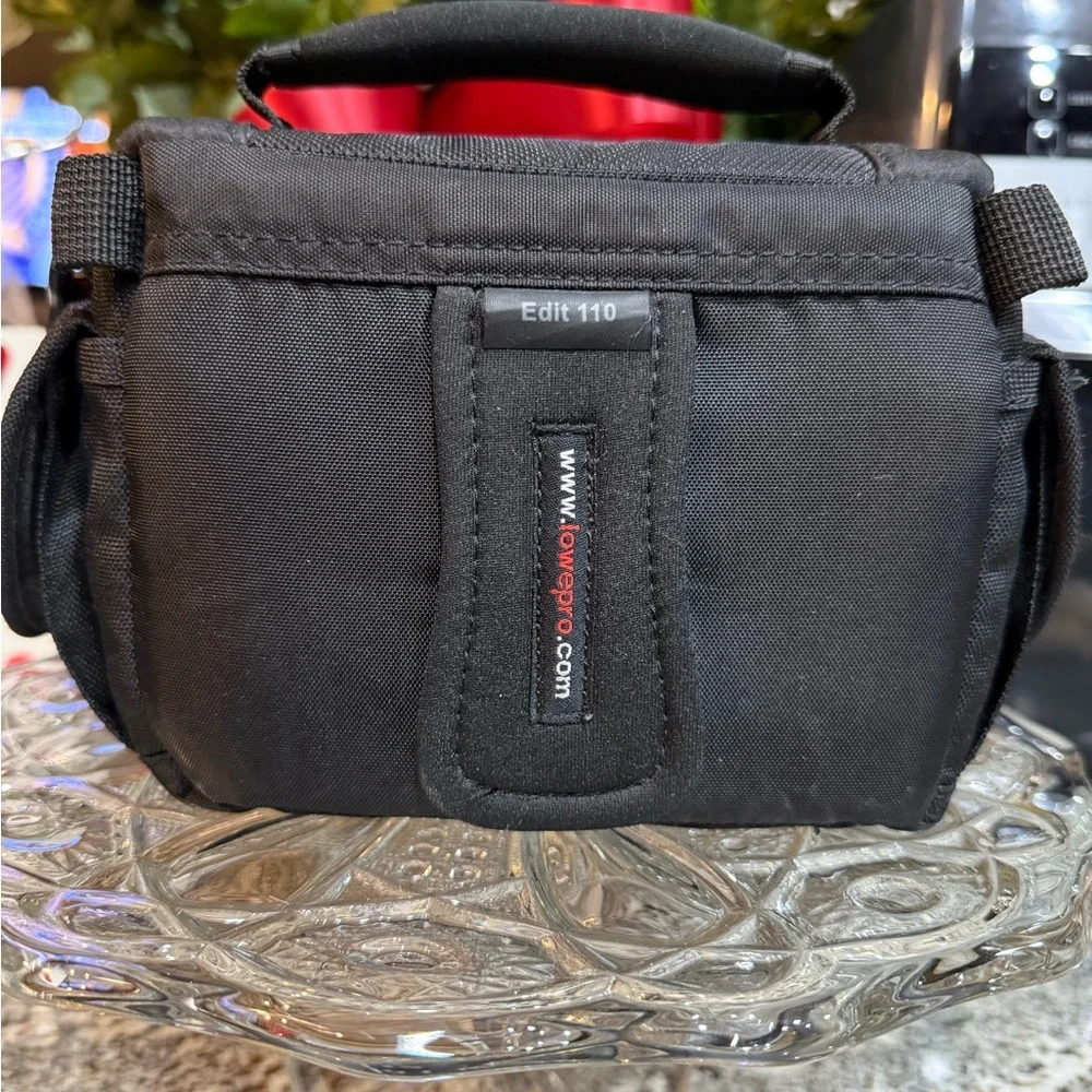 Lowepro Edit 110 Black Nylon Digital / Video / Camera Bag